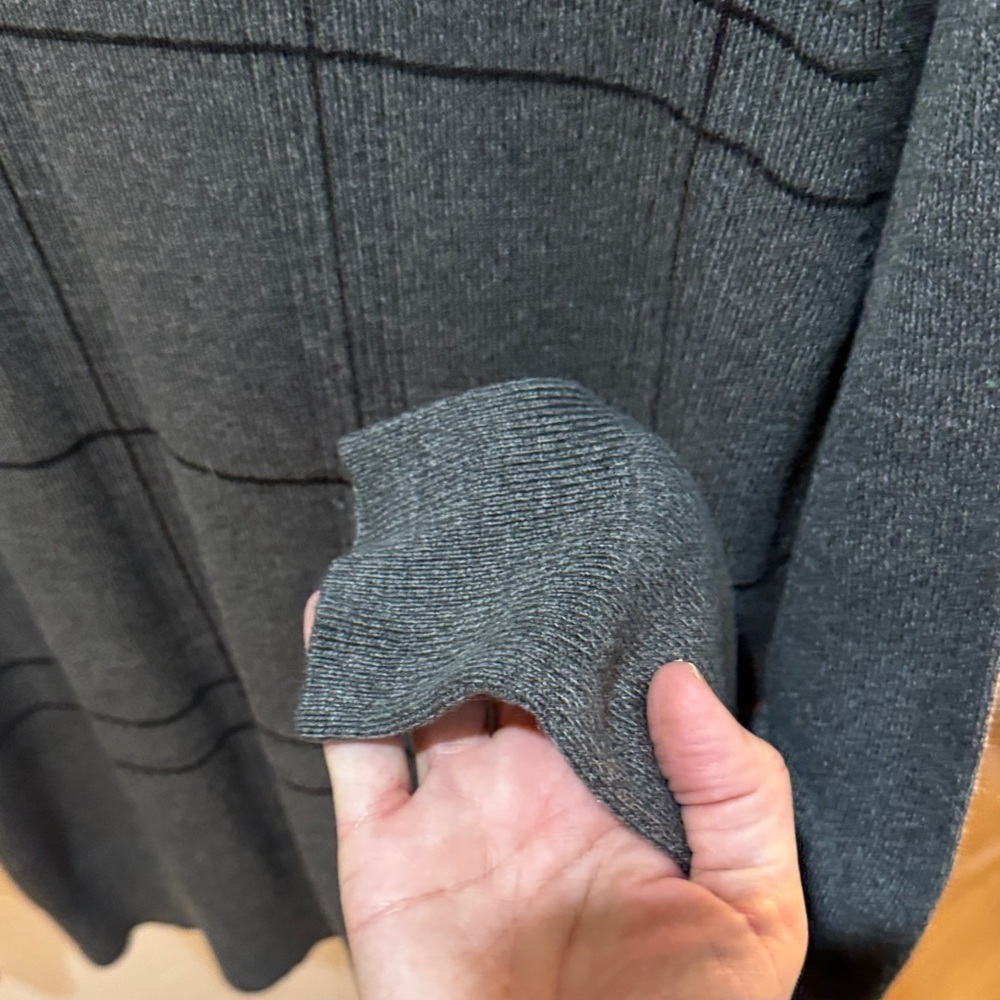 Dockers Men's Gray Patterned Crewneck Sweater SM.   A033 - Picture 4 of 9